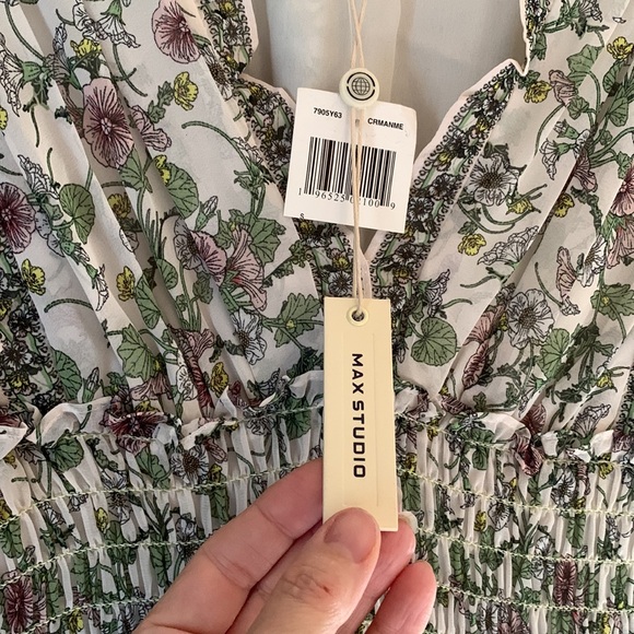 Max Studio CRMANME floral print maxi dress w smocked waist, fully lined, szS - Picture 13 of 15